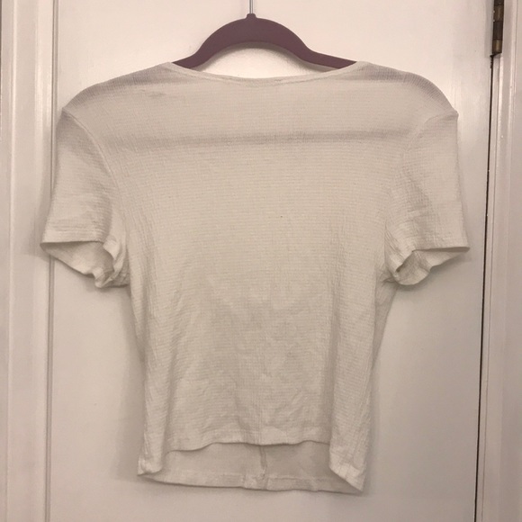 white crop top - Picture 4 of 4